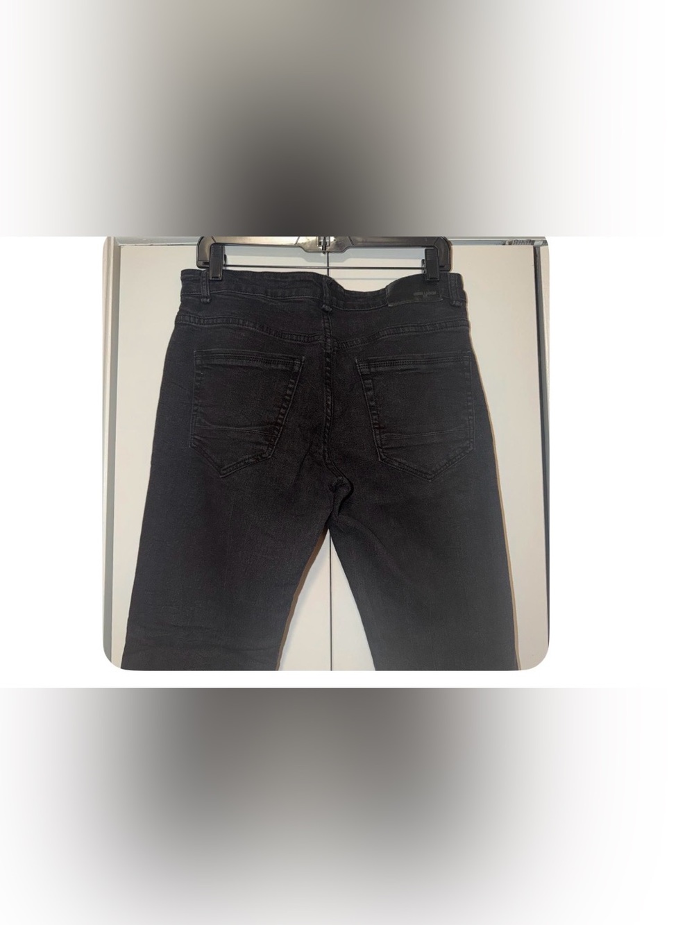 Slim Black Men’s Jeans — Classic Straight Back Pocket Design